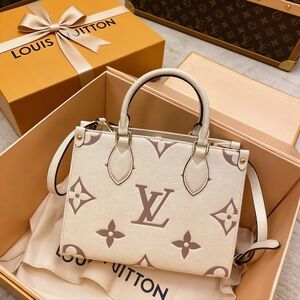 <AUTHENTIC>Louis Vuitton Onthego PM Monogram Empreinte Leather